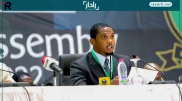 هتافات عدائية.. صامويل إيتو يتعرض لهجوم جماهيري في مباراة الكاميرون وأنغولا